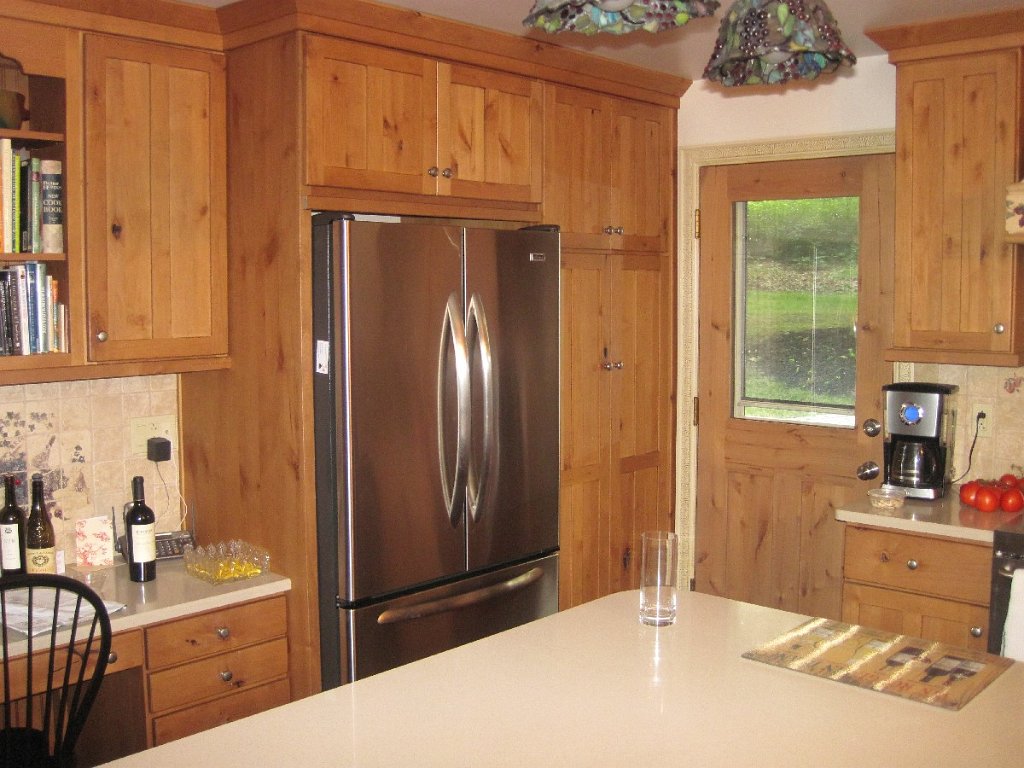 52-Cabinets match hutch.jpg